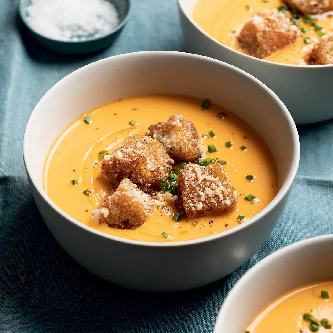 Creamy Tomato and Cauliflower Soup