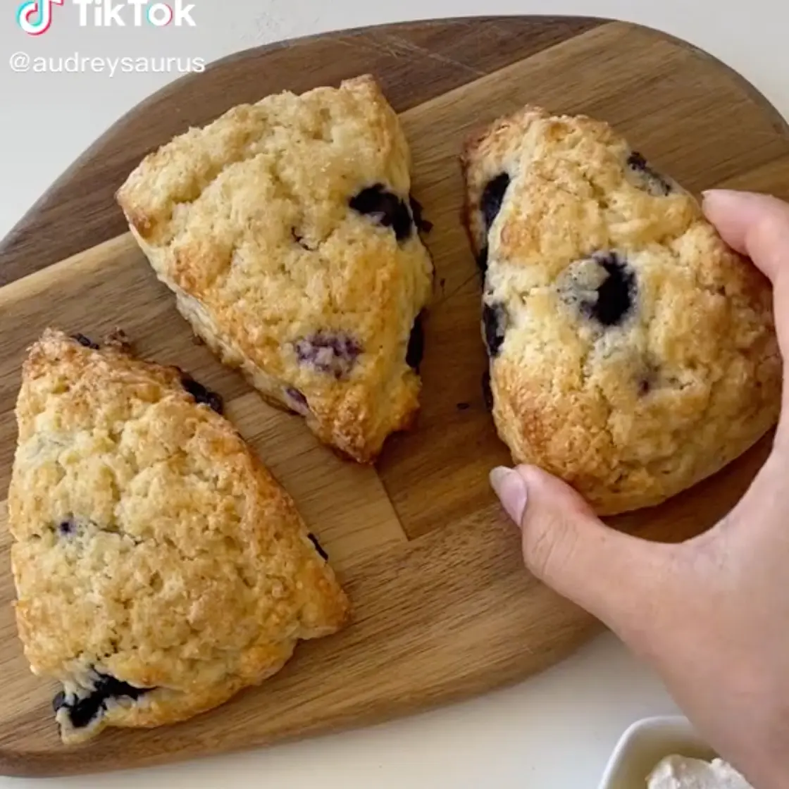 Fluffy Blueberry Scones