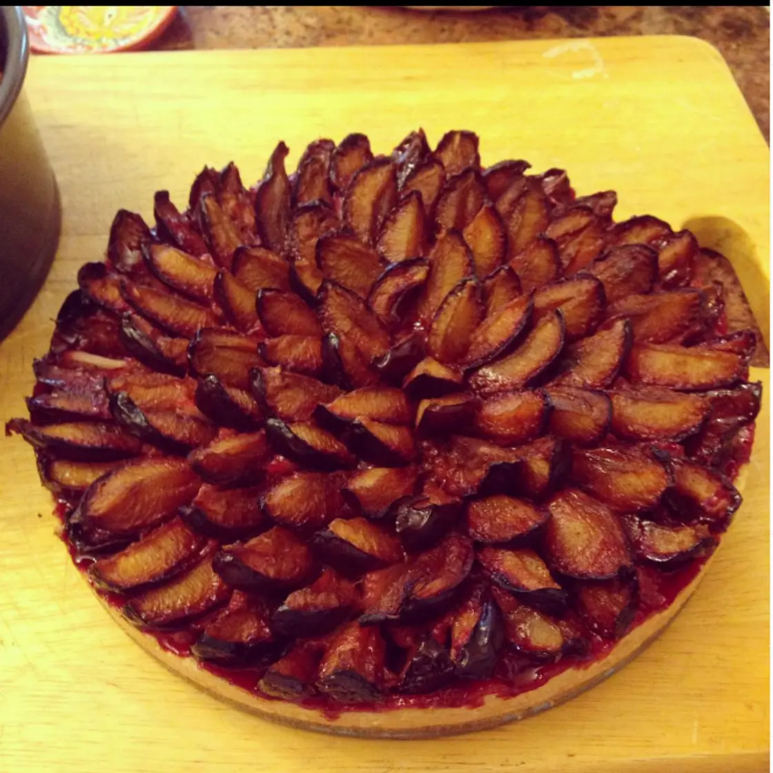 Omi's plum torte