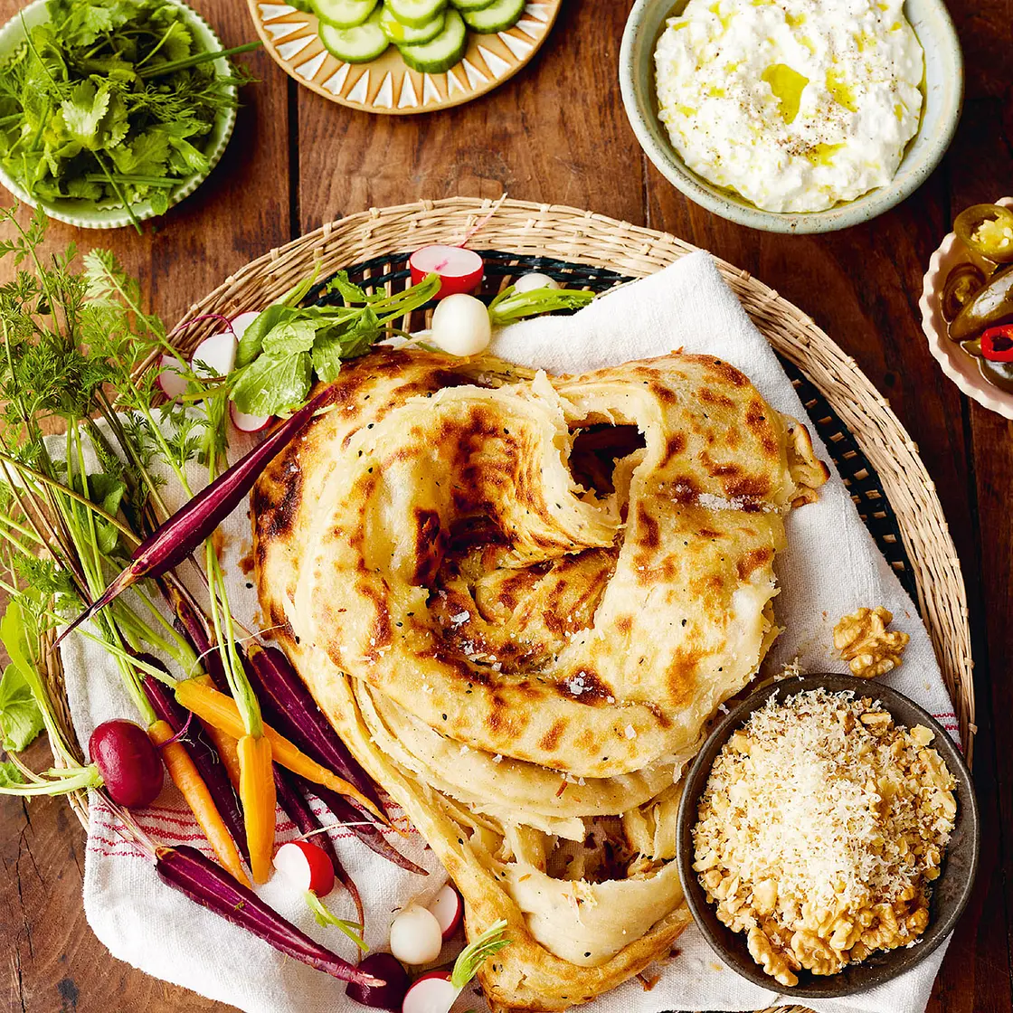 TEAR & SHARE FLATBREAD LEMON COTTAGE CHEESE, HERBS, WALNUTS & CRUNCHY VEG