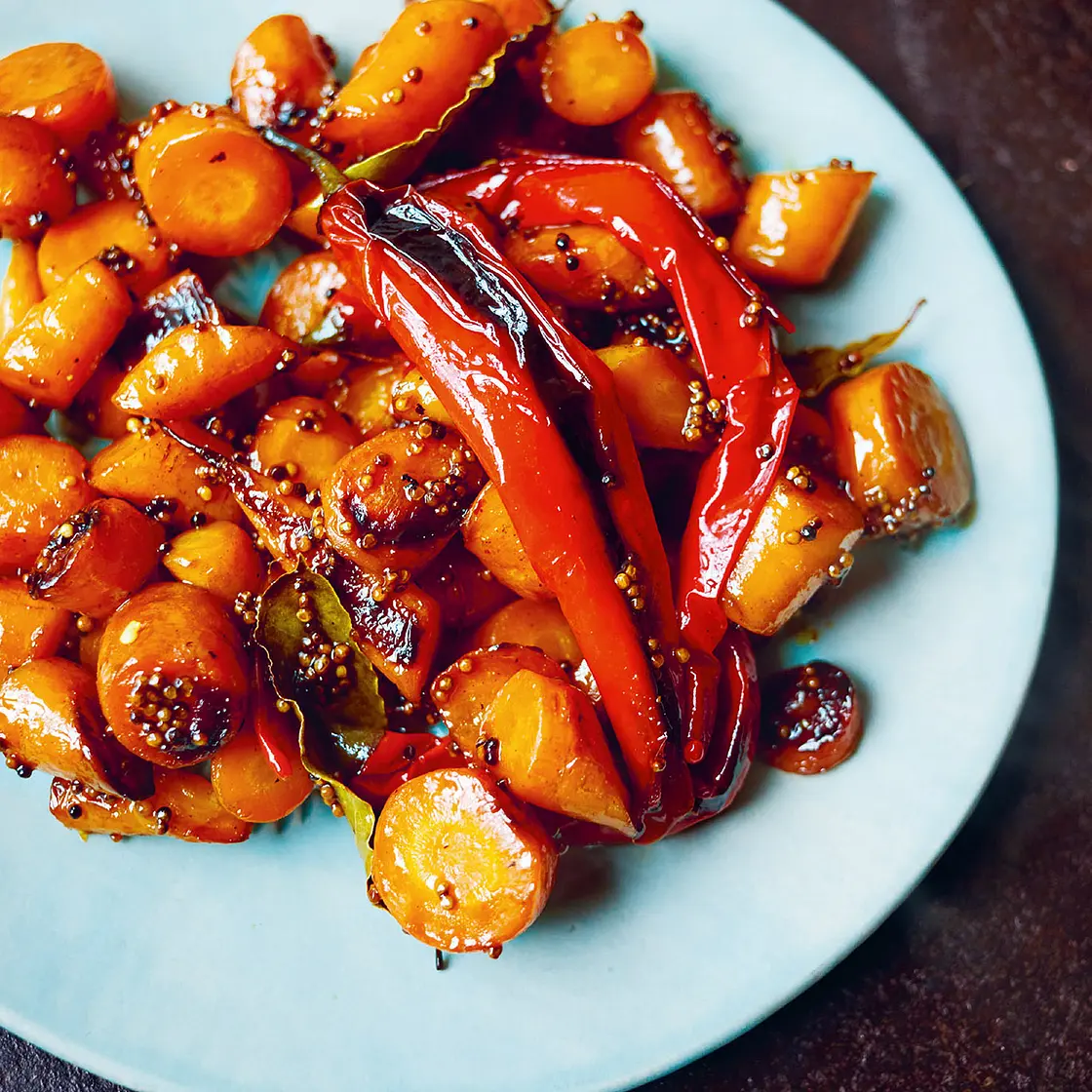 DELICIOUS CARROTS MARMALADE, VINEGAR, MUSTARD SEEDS & MELLOW CHILI