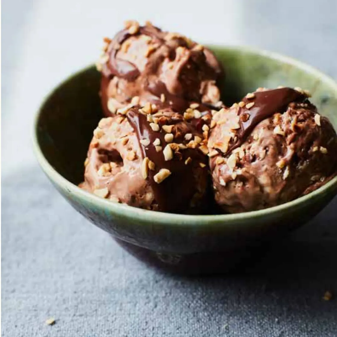 Chocolate and Hazelnut Semifreddo with Hot Choc Sauce - Semifreddo alla Nutella con cioccolato fondente caldo - Gino D'Acampo
