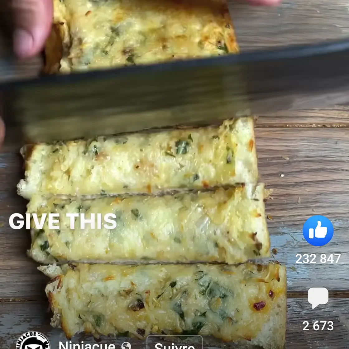 Easy and cheasy garlic bread
