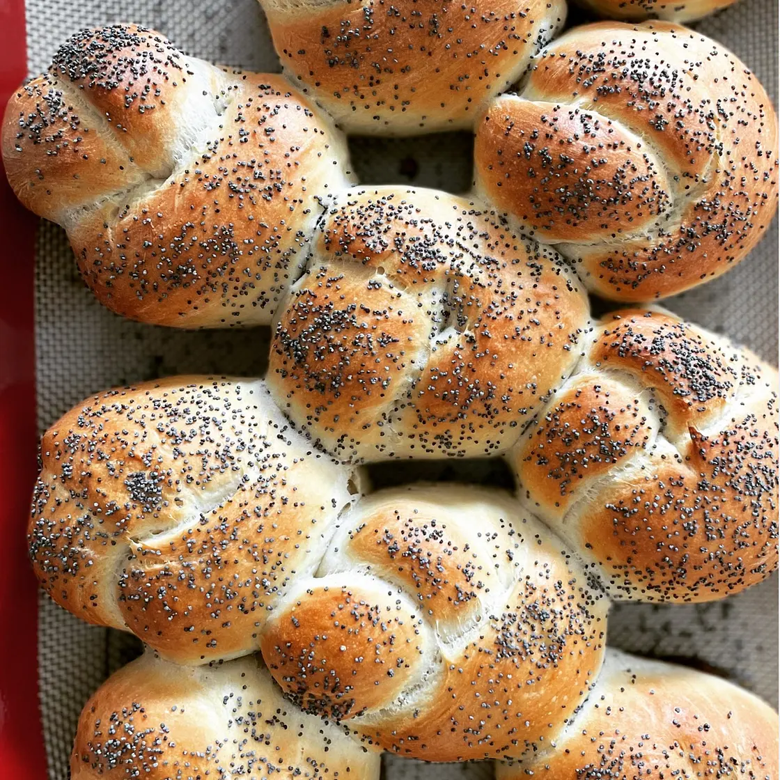 Easy Soft Poppy Seed Knot Rolls