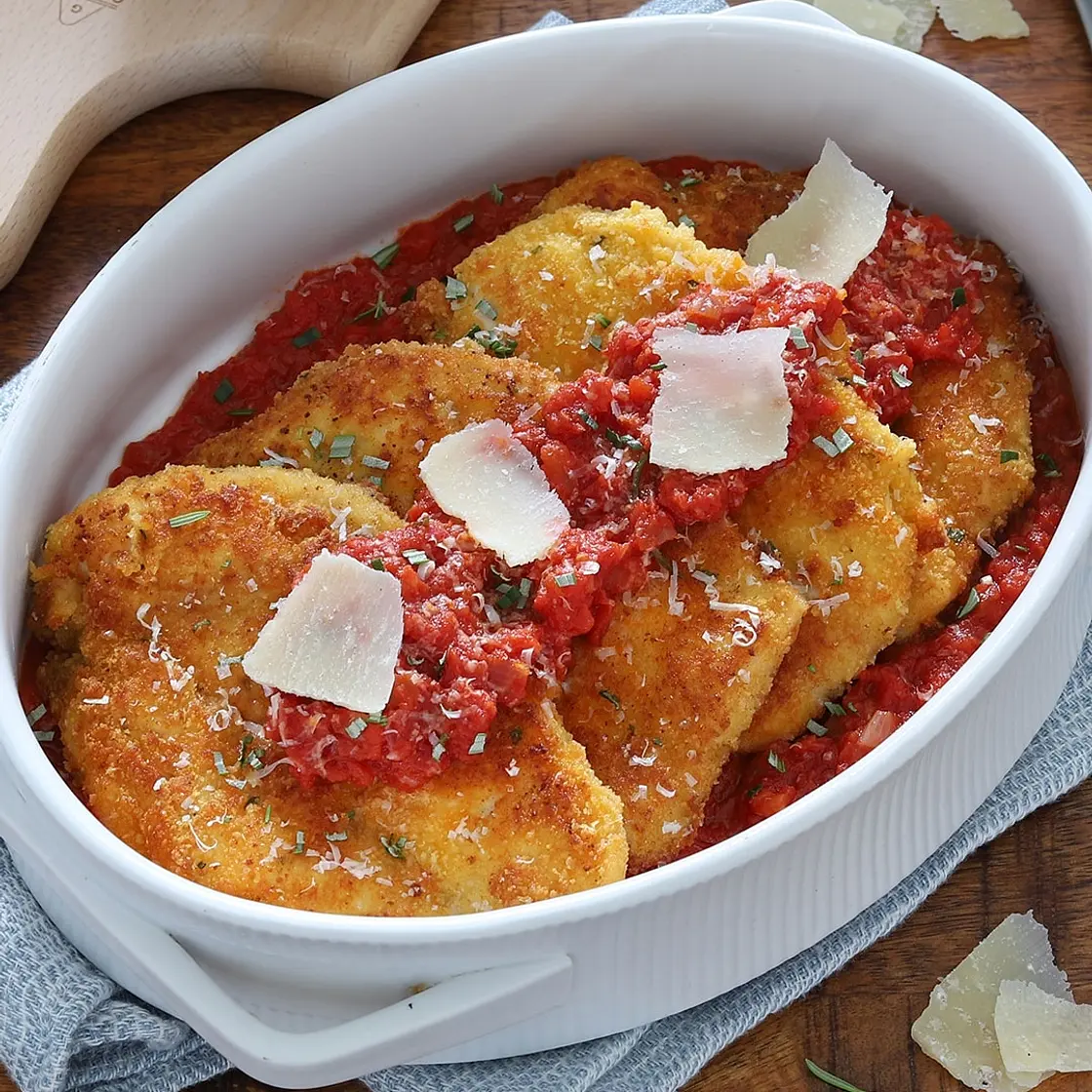 Escalope de poulet a la sauce tomate