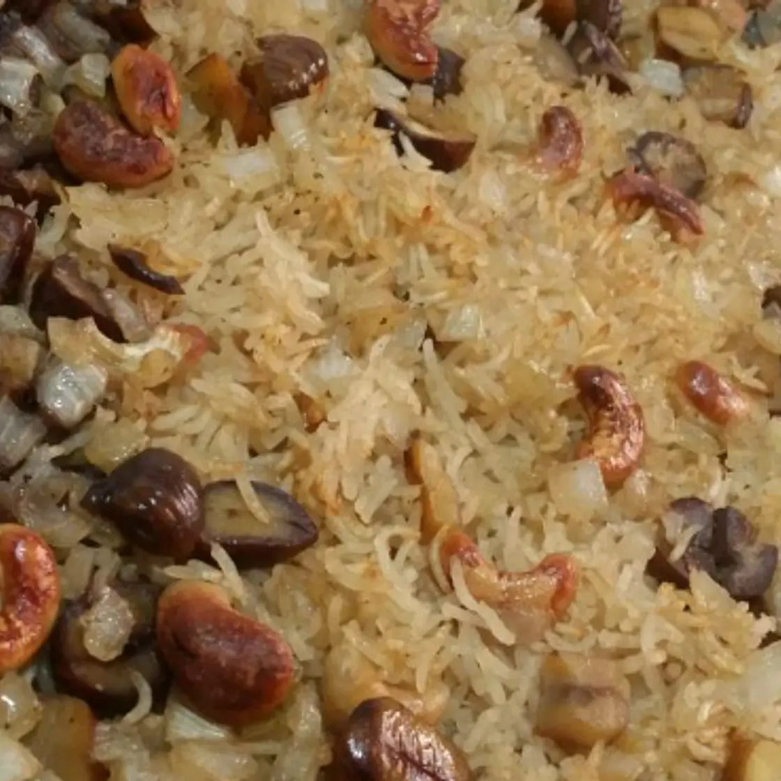 אורז עם ערמונים וקשיו אפוי בתנור