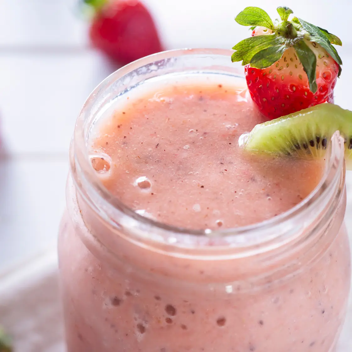 Strawberry & Kiwi Fruit Smoothie (no banana)