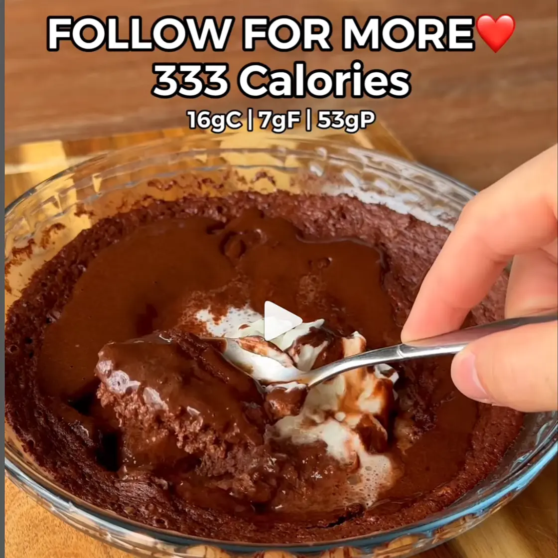 QUICK & EASY CHOCOLATE LAVA CAKE 🍫 High Protein & Low Calorie💪🏼S