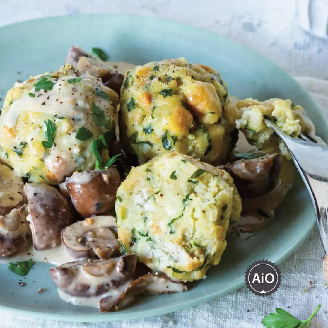 Semmelknödel mit italienischer Pilzrahmsoße (Thermomix)