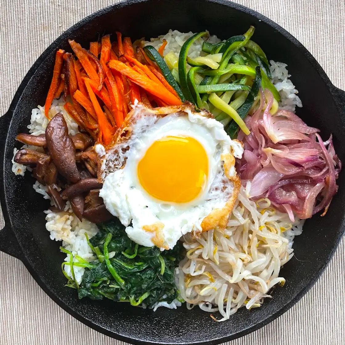 Dolsot Bibimbap | 돌솥 비빔밤 🍳⁣
