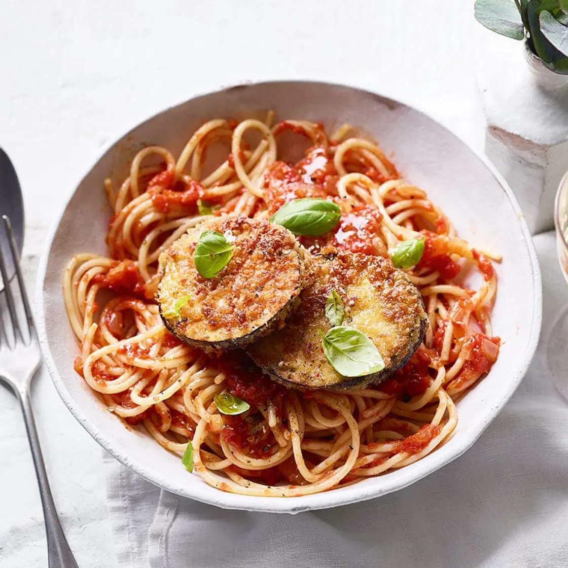 Aubergine milanese with spaghetti