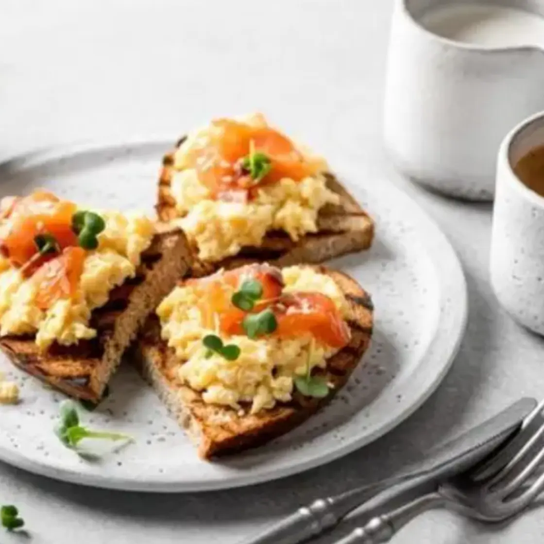 Bocadillo de huevos revueltos