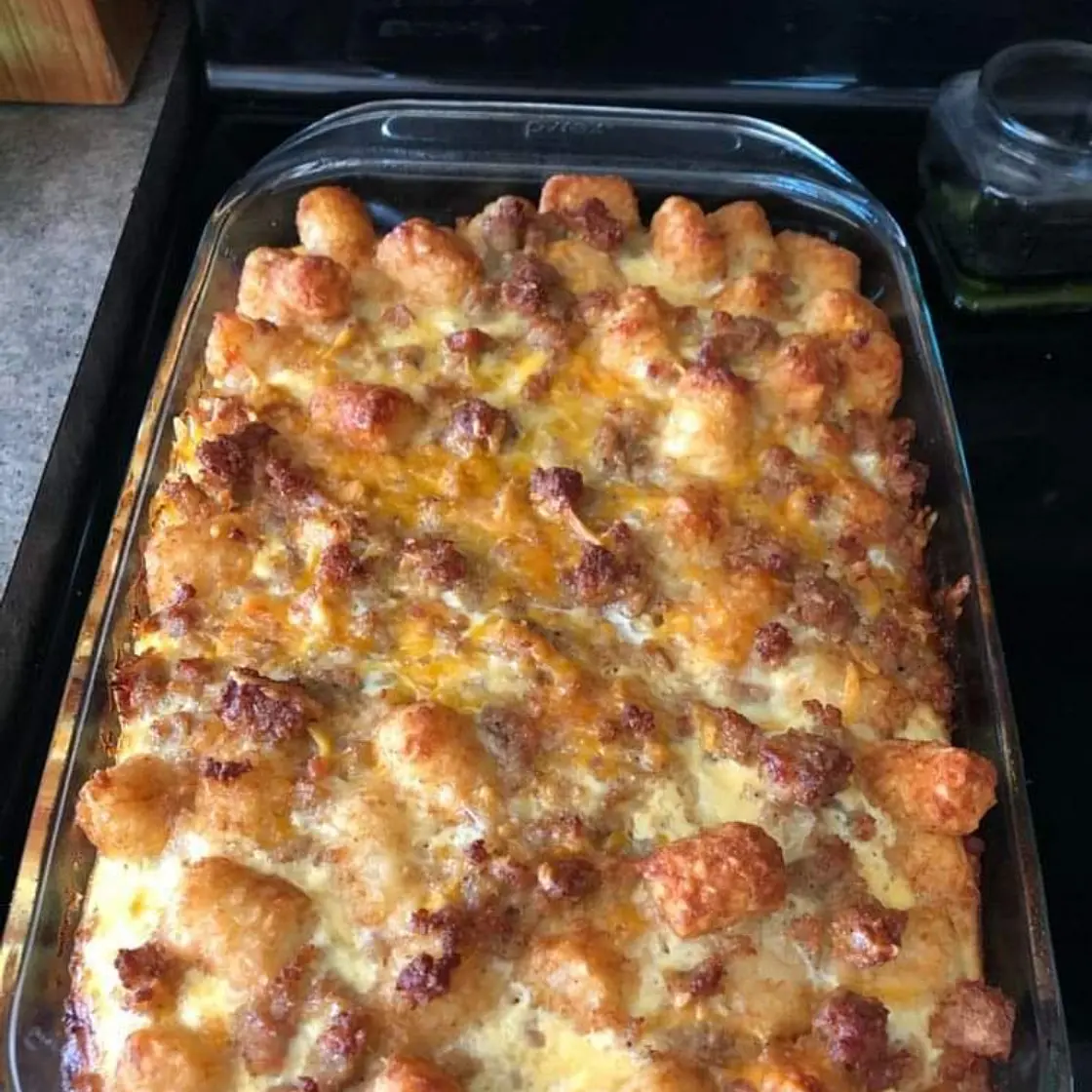 TATER TOT SAUSAGE BREAKFAST CASSEROLE