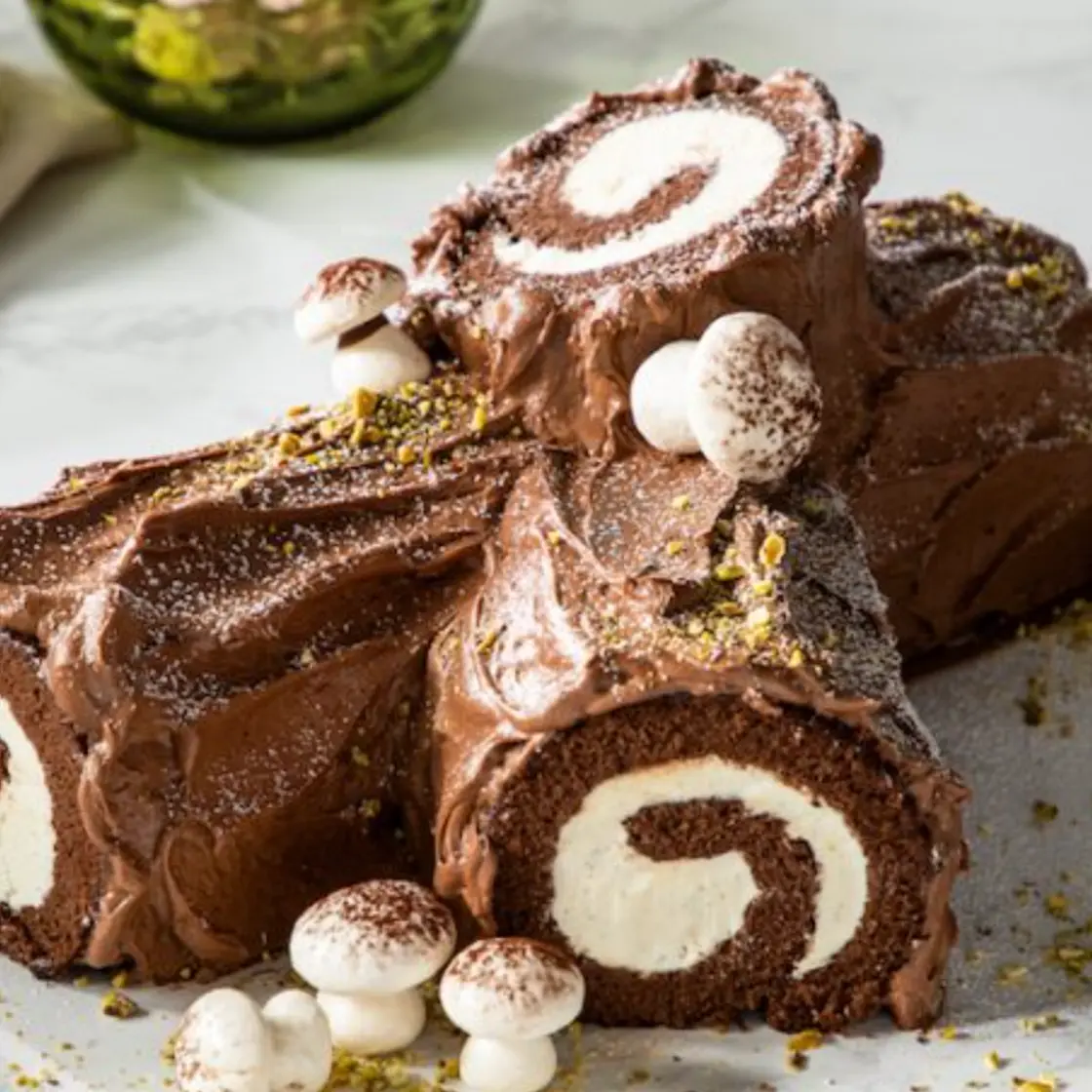 Buche de Noel (Yule Log Chocolate Cake)