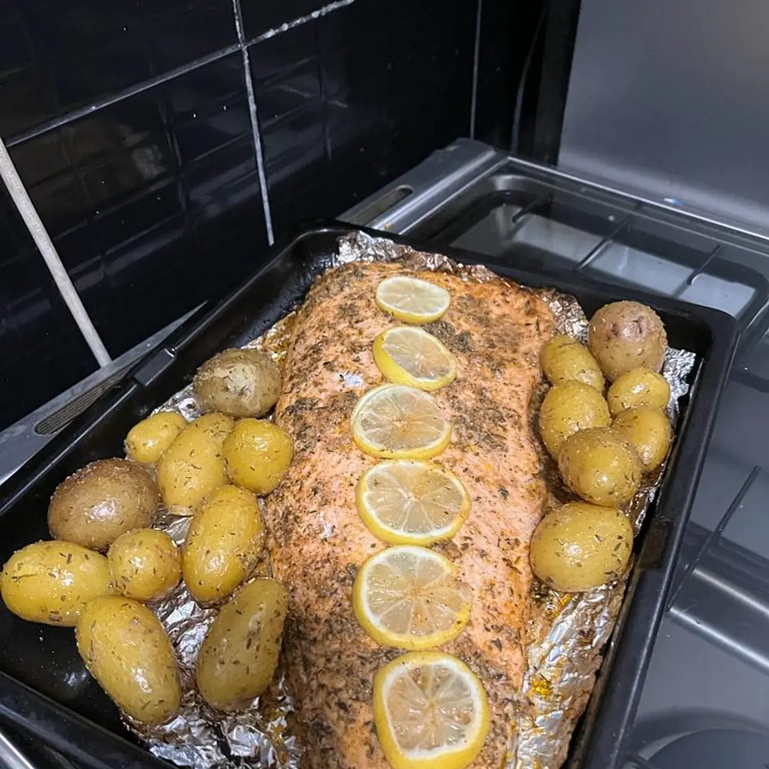 Lemon & Garlic Salmon