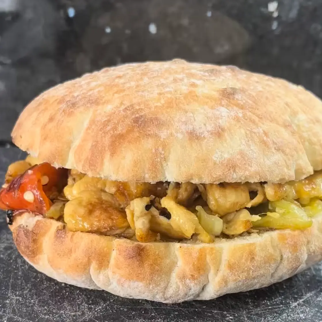 Typisches Balkan Frühstückssandwich