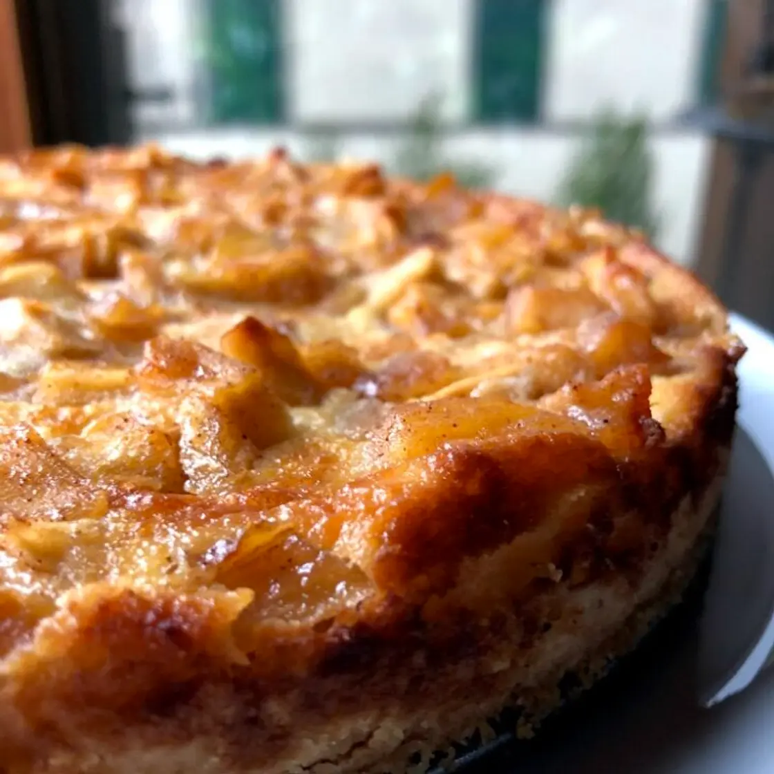 SIMPLE + DELICIOUS MASCARPONE APPLE TORTE