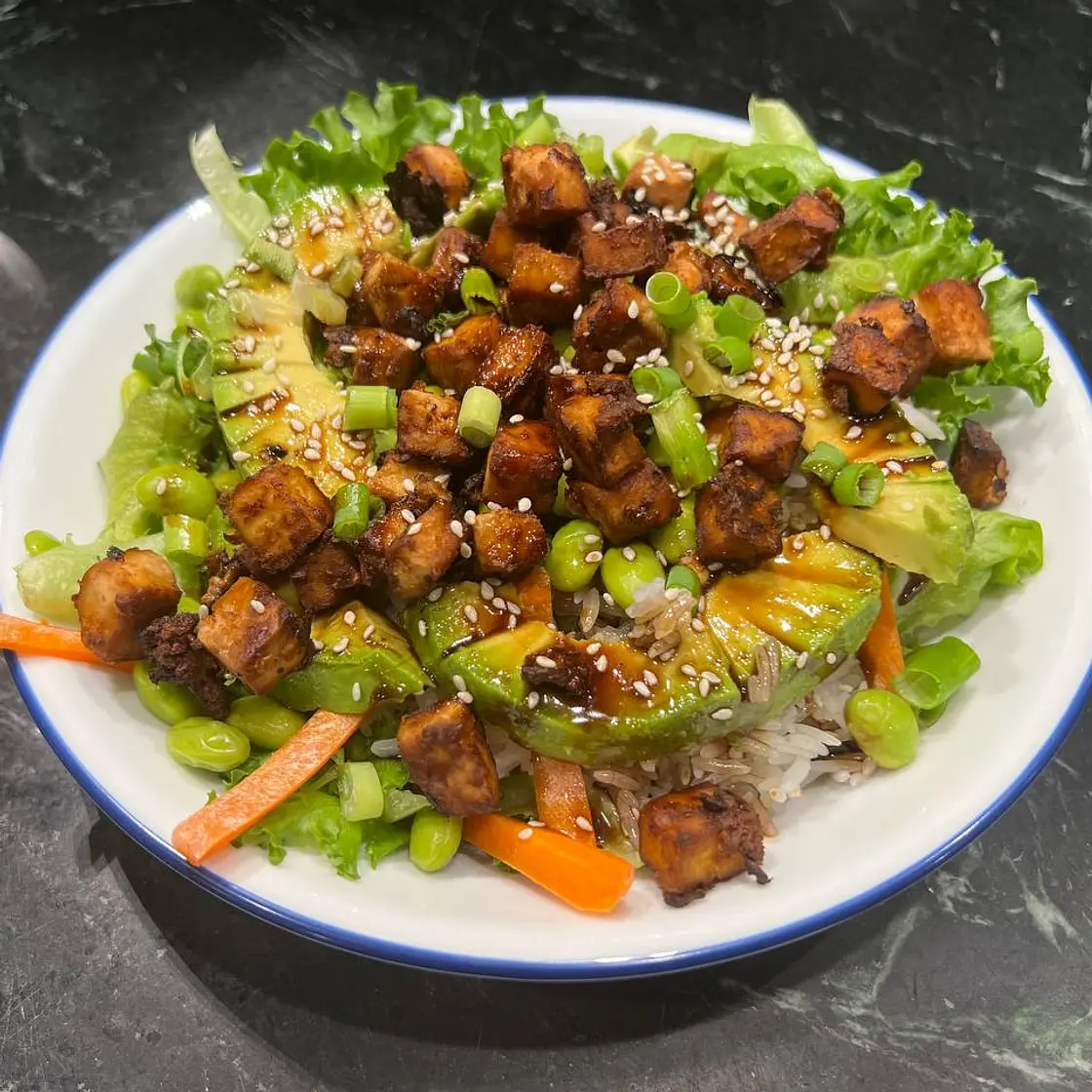 Sriracha Baked Tofu Rice Bowls