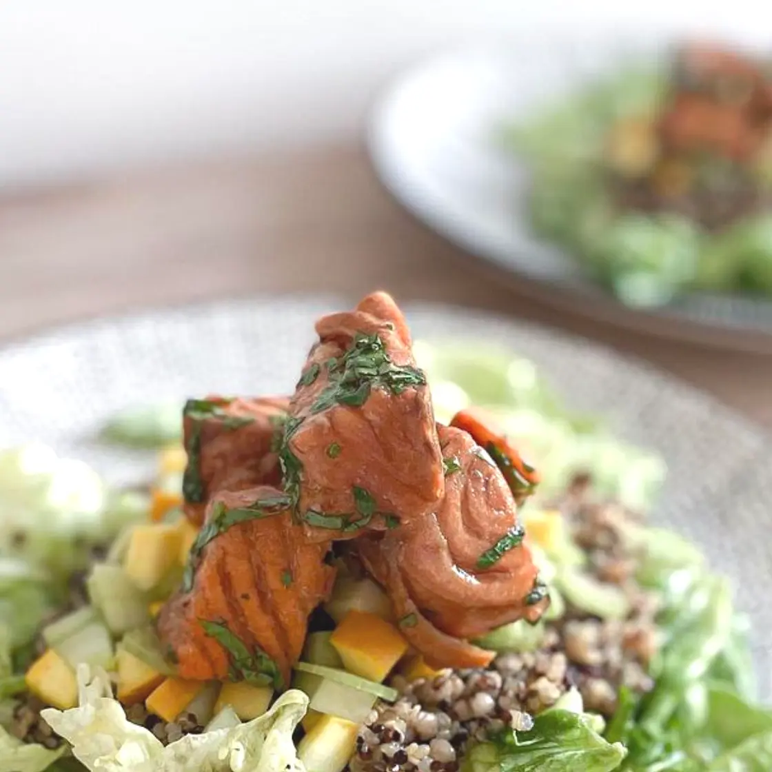 Saumon Confit & Quinoa Légumes Verts