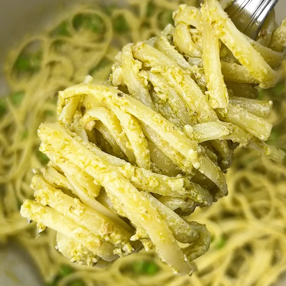 Pasta with Pesto & Asparagus