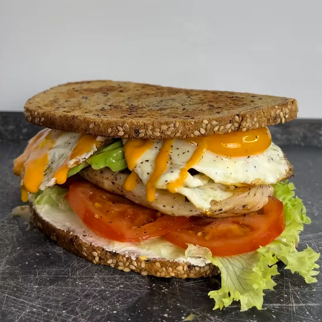 Hähnchen Avocado Sandwich