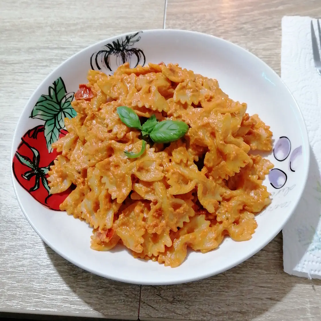 Tomato Cream Pasta with Fusilli 🍝
