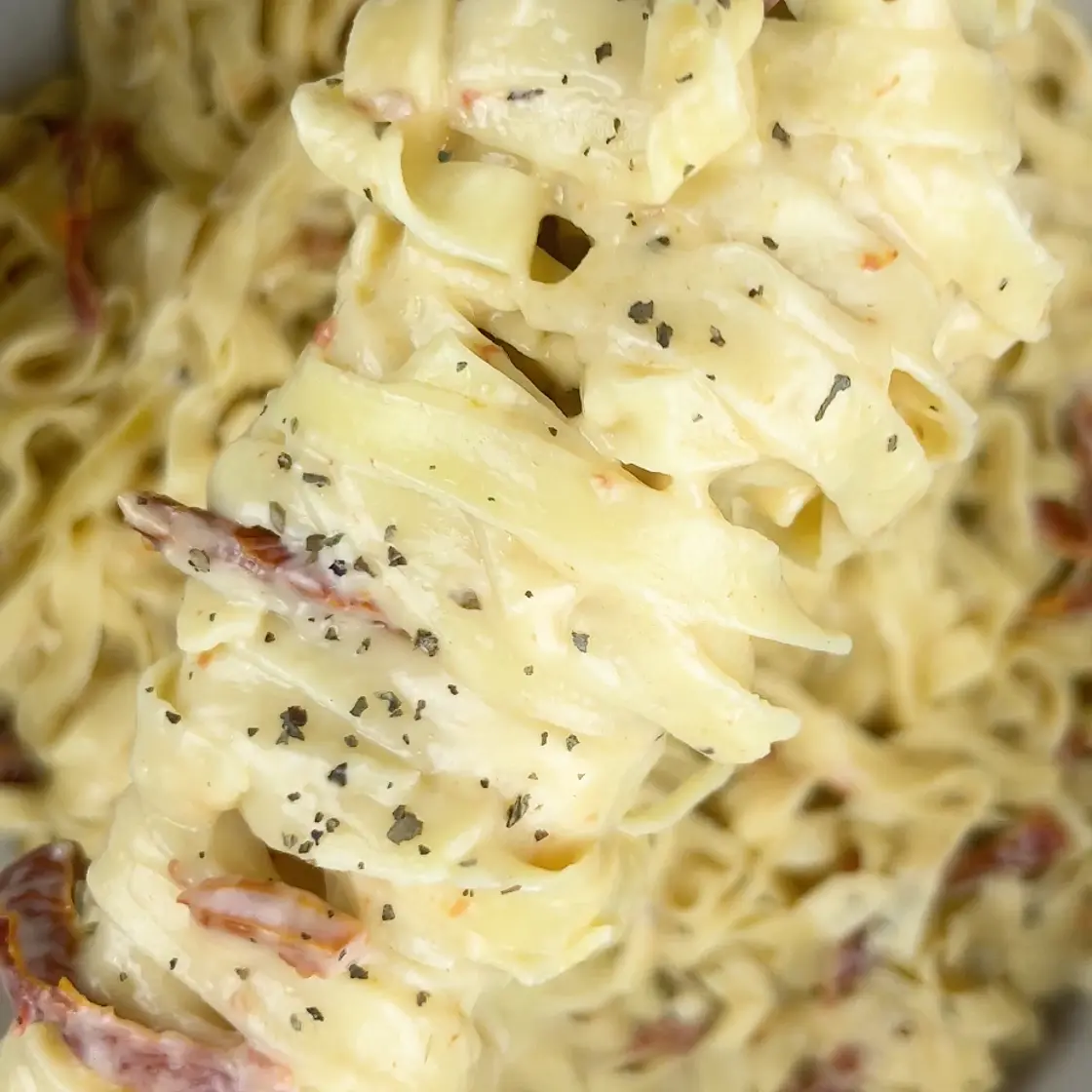 Creamy Sun-Dried Tomato Pasta