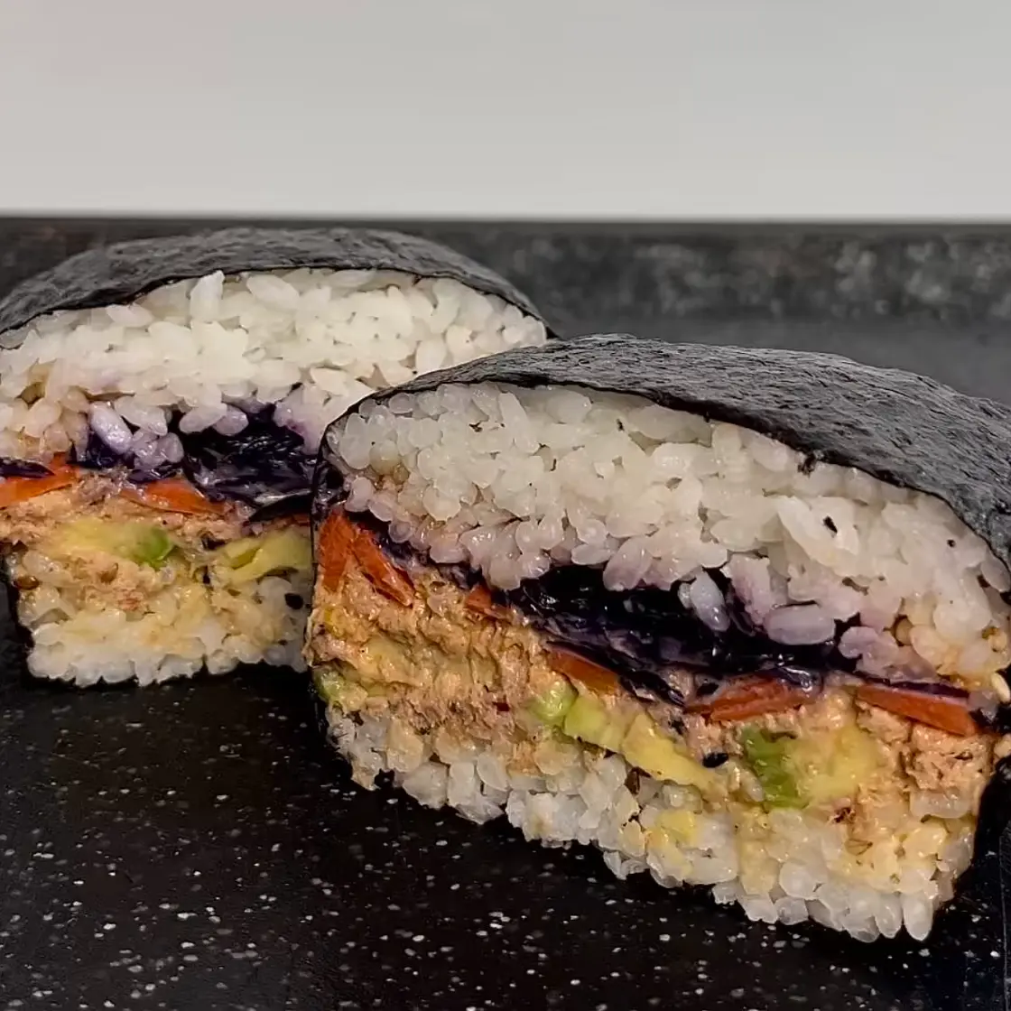 Tuna Onigirazu