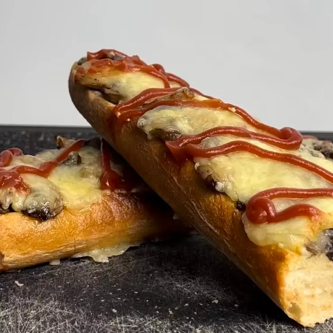 Sandwiches rund um die Welt | Zapiekanka -Polen