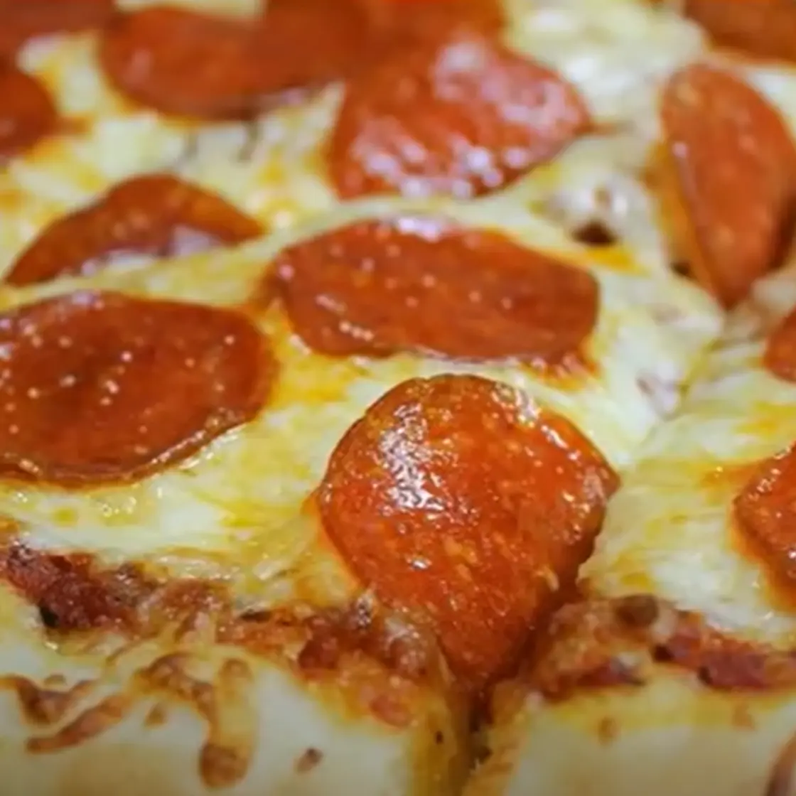 Pepperoni Pizza (Domino's style)