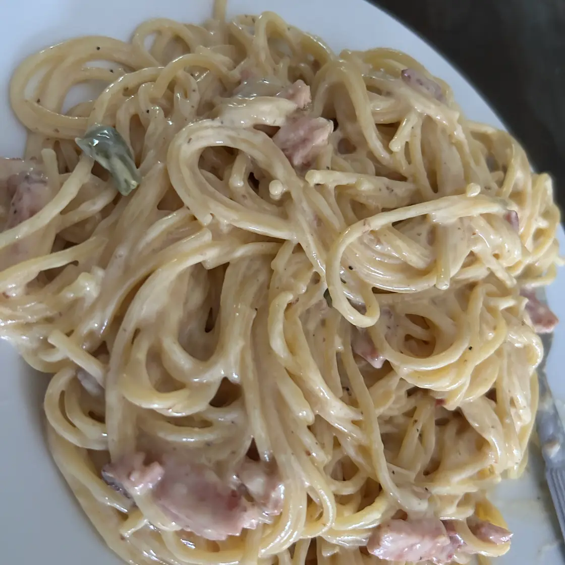 Espaguetis a la carbonara