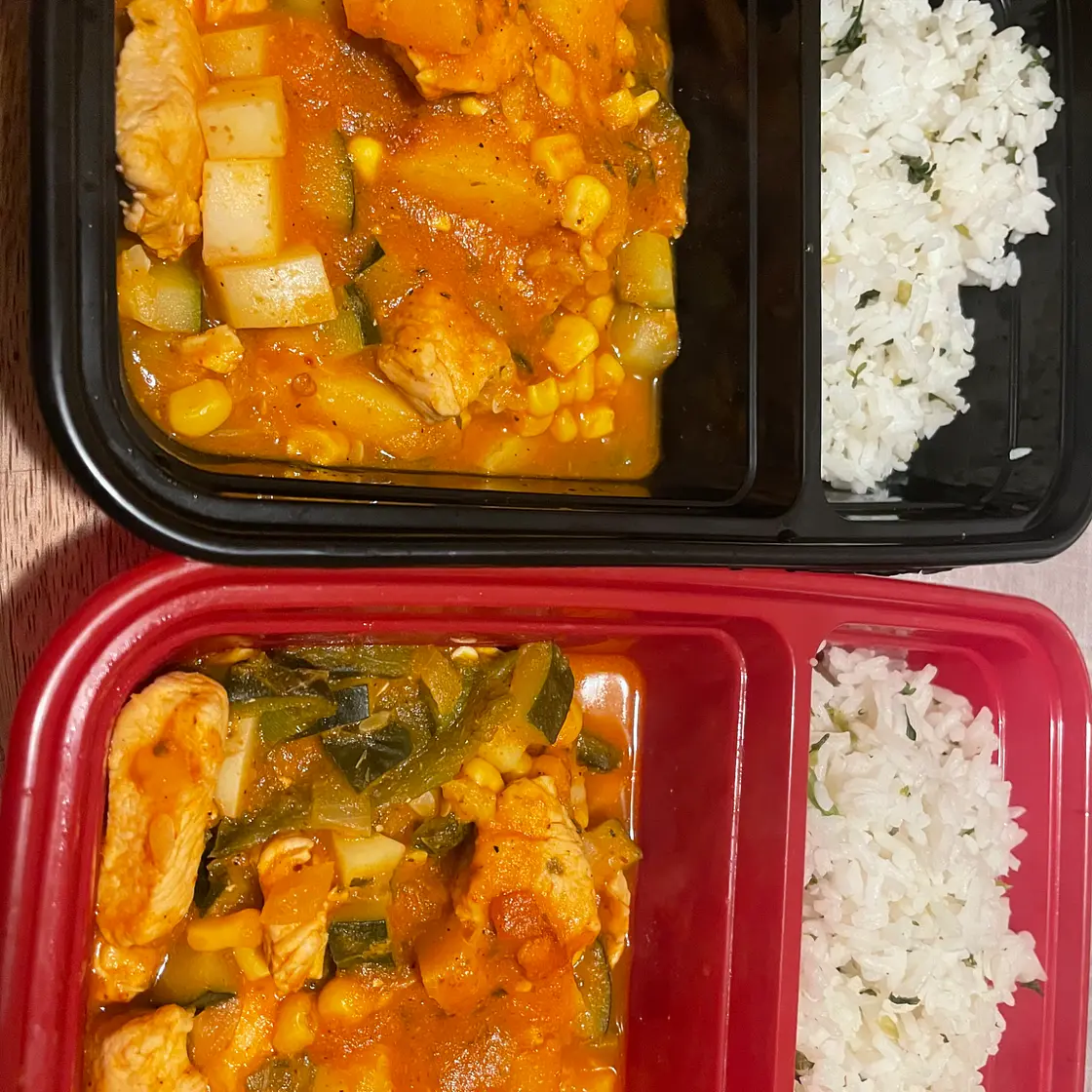 Pollo con Papas y Rajas
