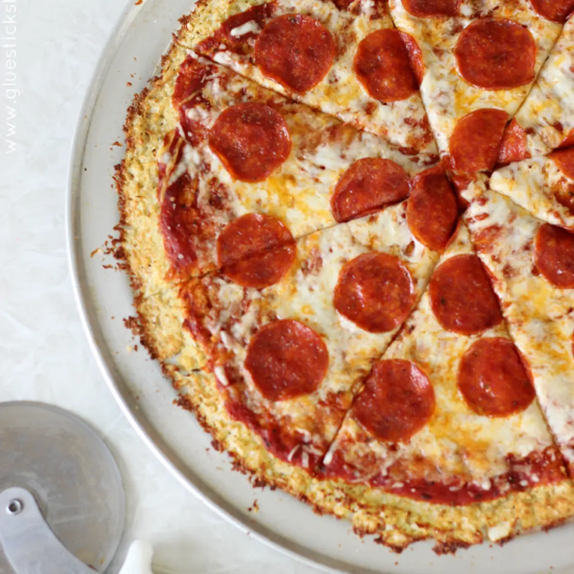 (Turkey) Pepperoni Cauliflower Pizza