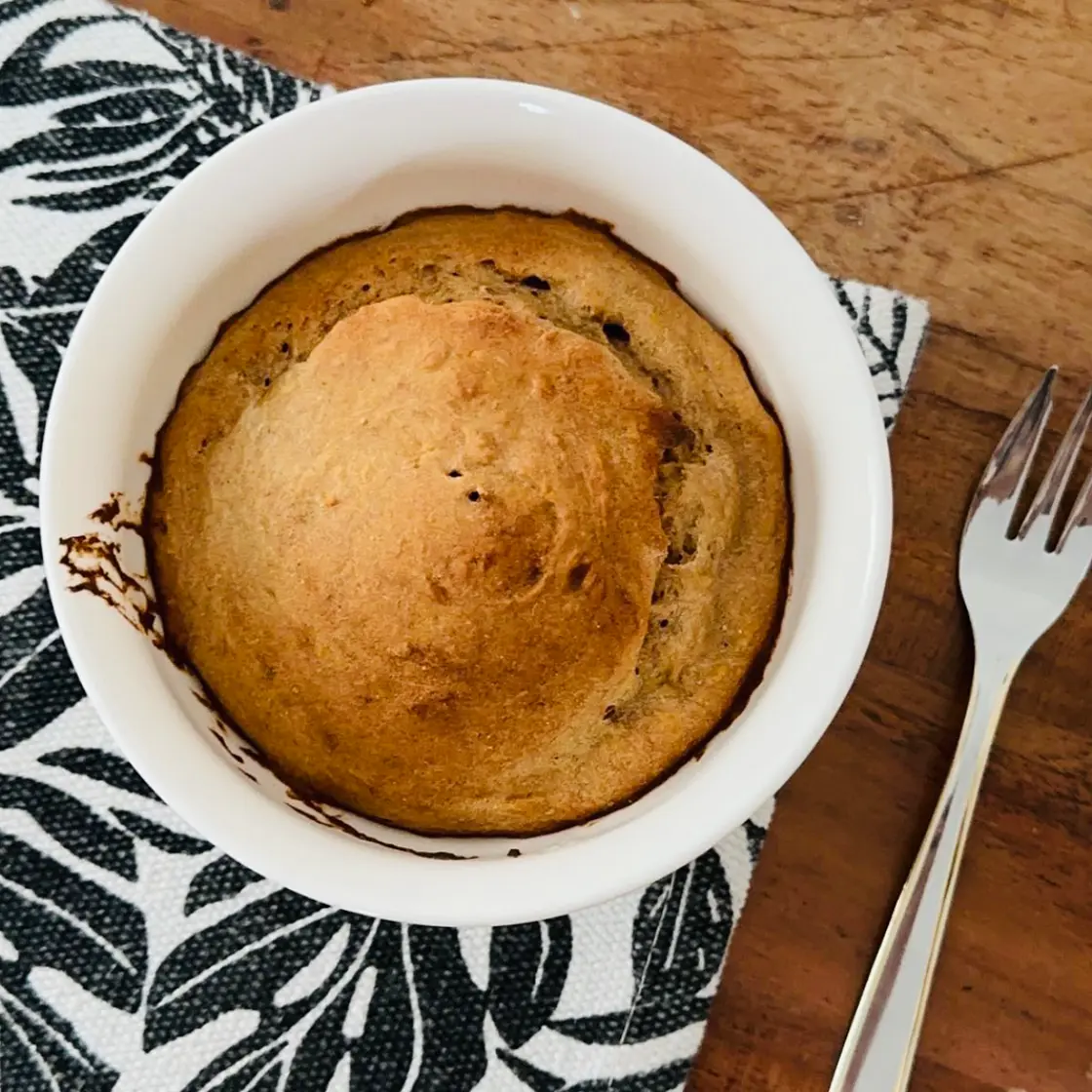 Low calorie banana bread for one