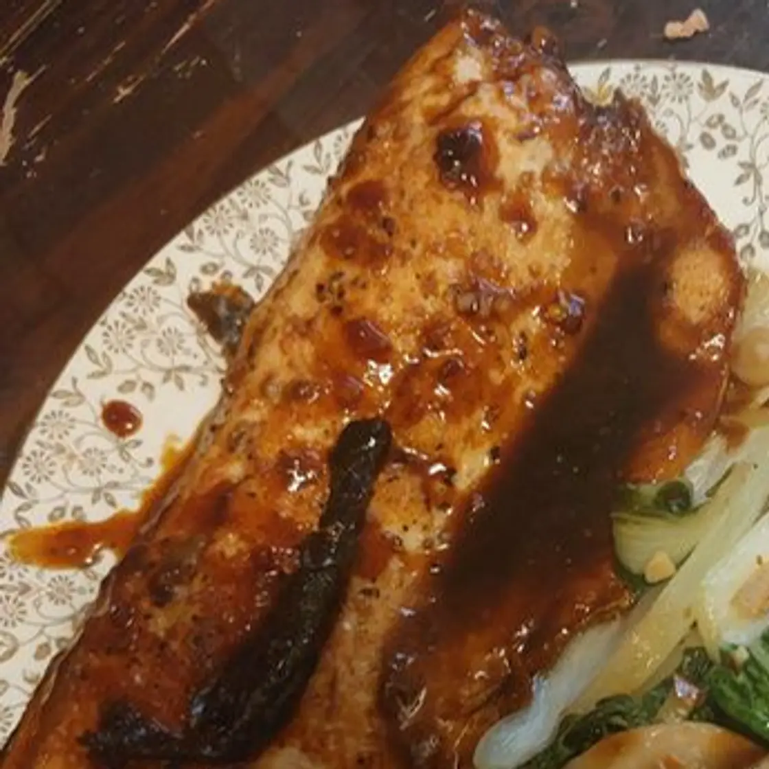Easy One Pan Maple Glazed Salmon