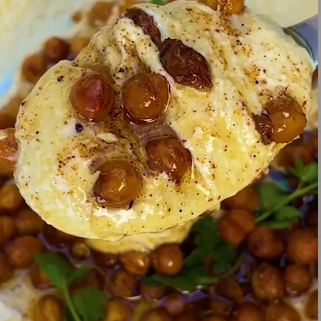 TRADITIONAL HUMMUS
