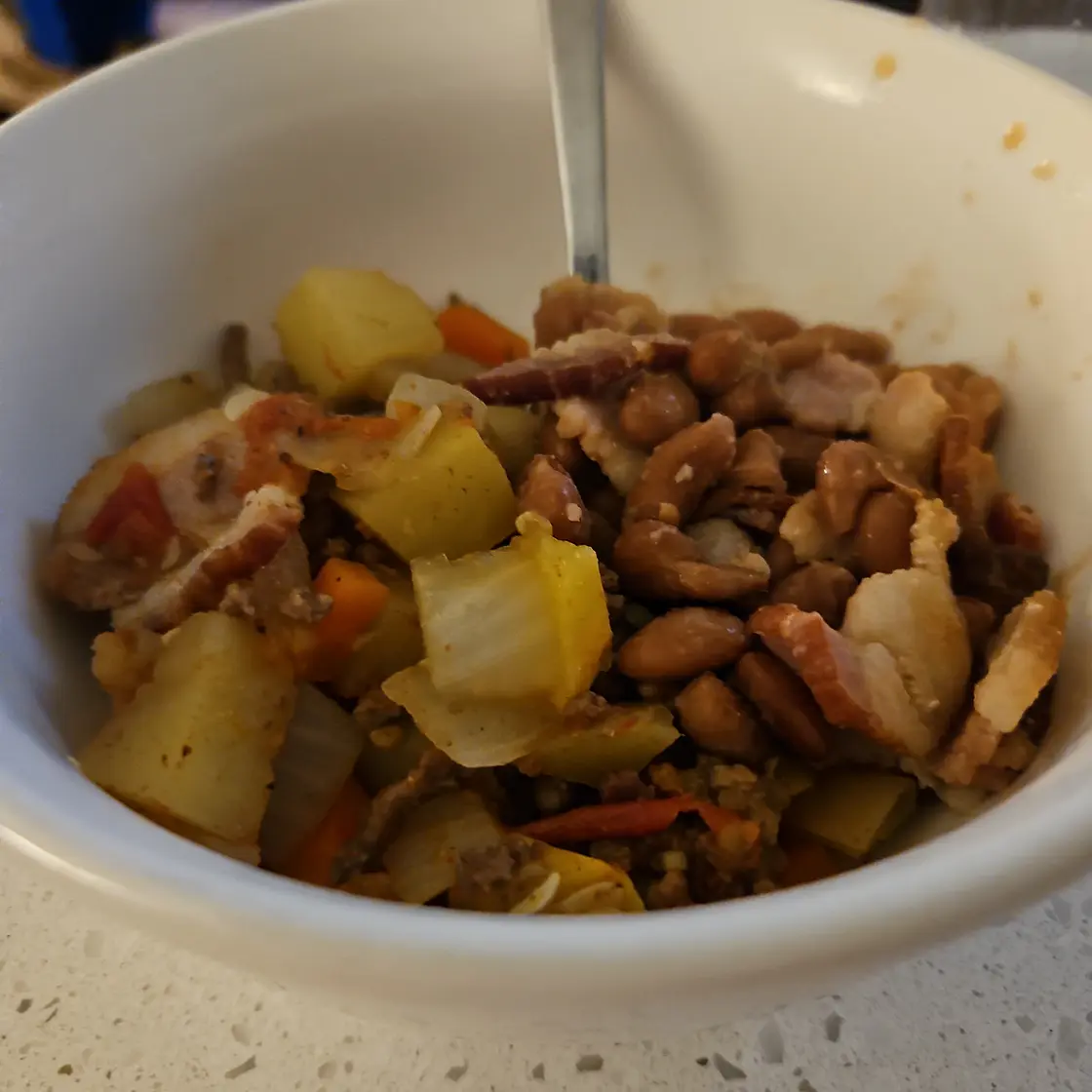 PICADILLO Y FRIJOLES