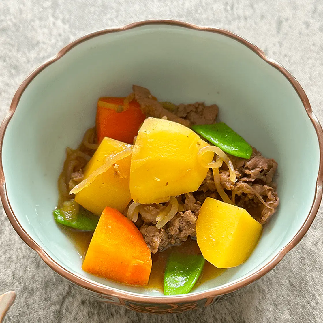 Nikujaga ( 肉じゃが - Japanese Beef and Potatoes soup)