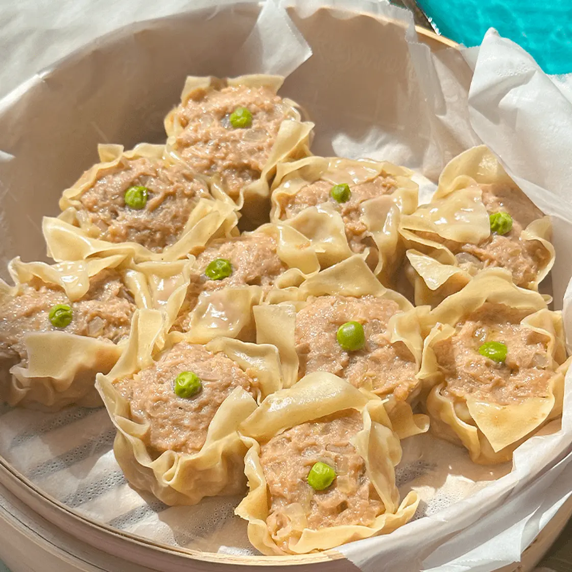 Shumai (シューマイ : Steamed Pork Dumplings)