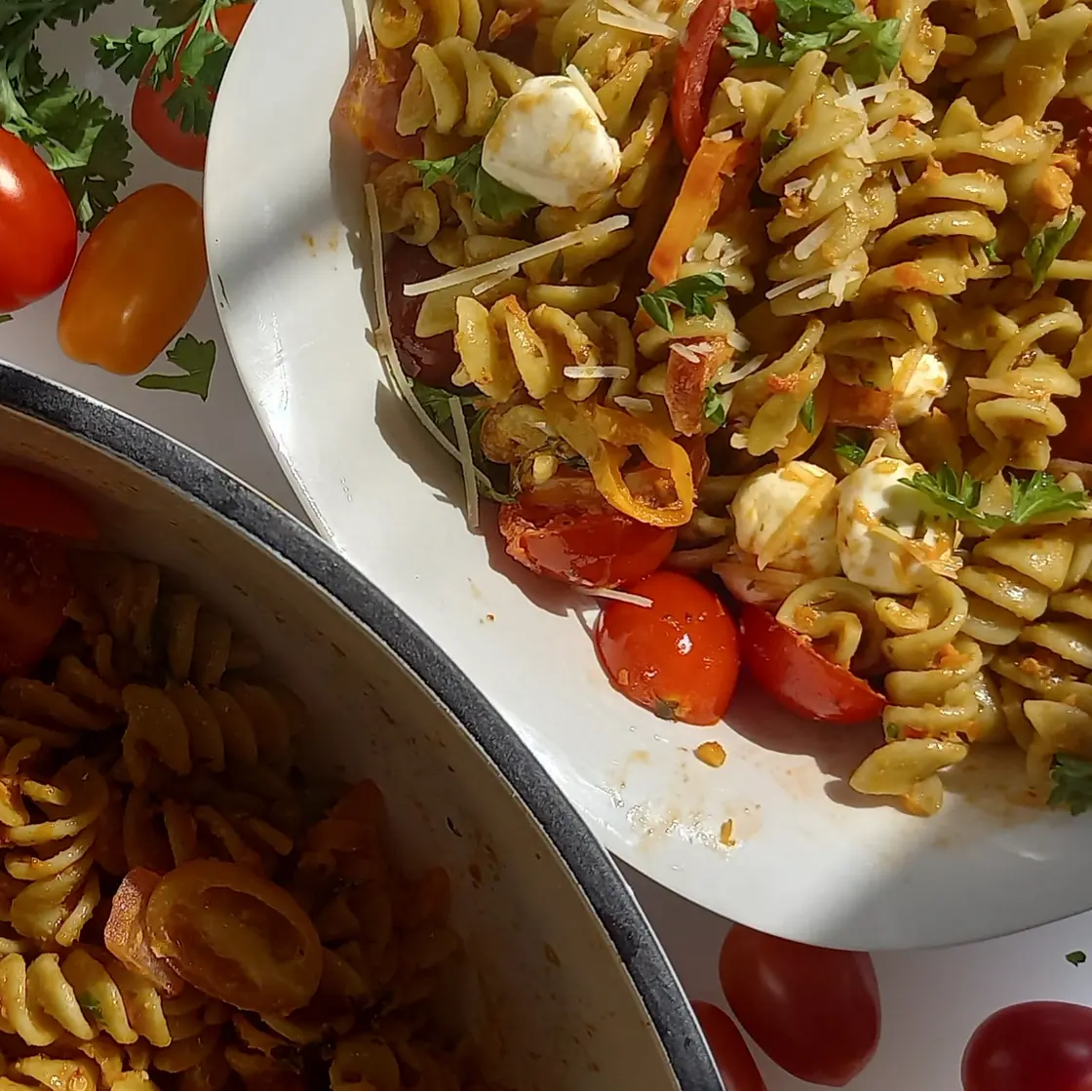 Tomato pesto pasta