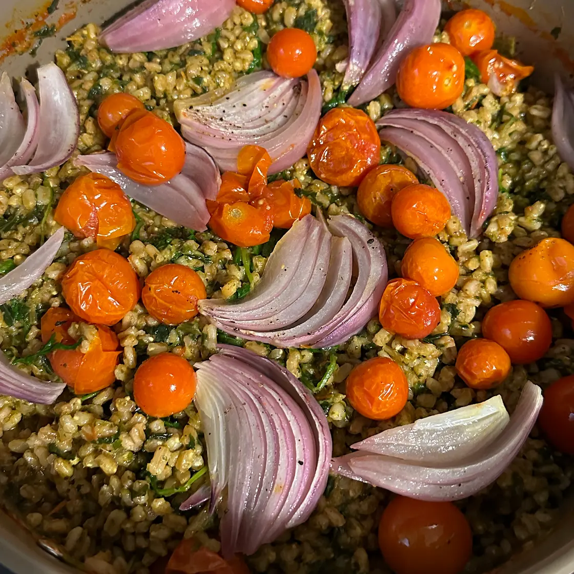 Farro With Blistered Tomatoes, Pesto and Spinach