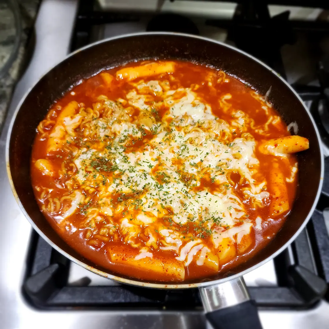 𝗬𝘂𝗽𝗽𝗸𝗶 𝗧𝘁𝗲𝗼𝗸𝗯𝗼𝗸𝗸𝗶 | 엽기 떡볶이 