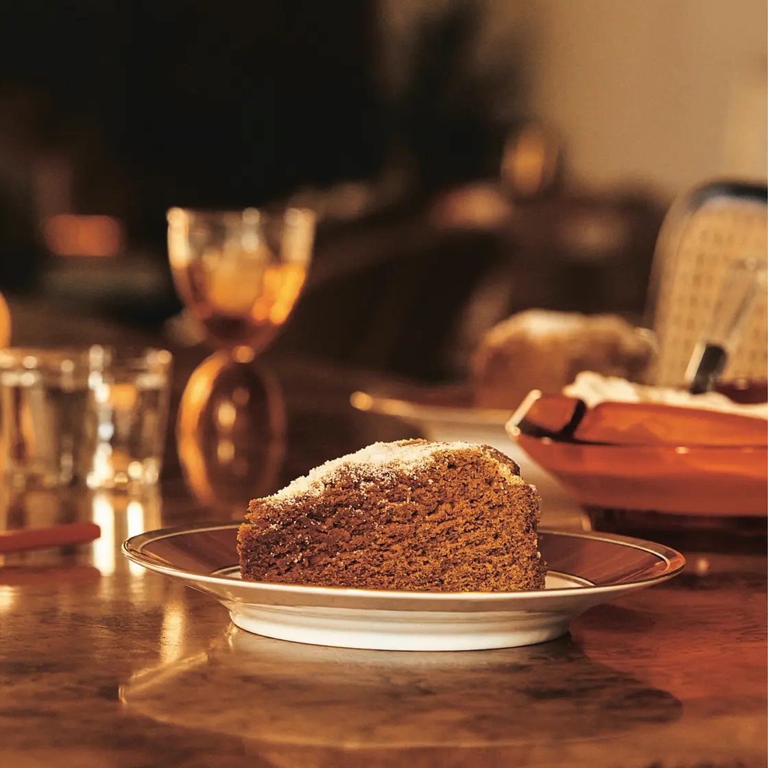 golden ginger cake