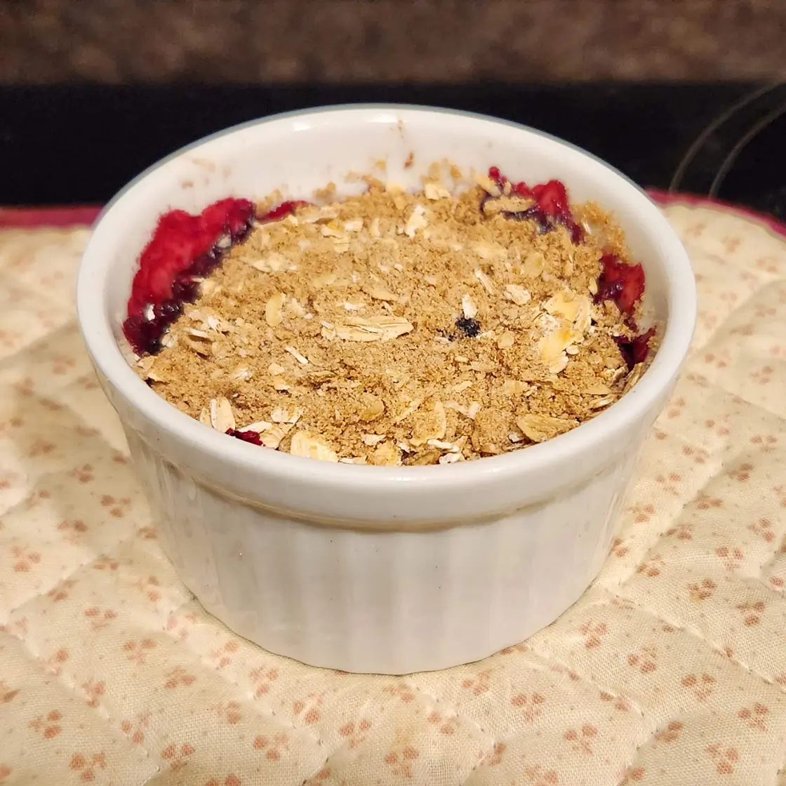 Berry crisp for one