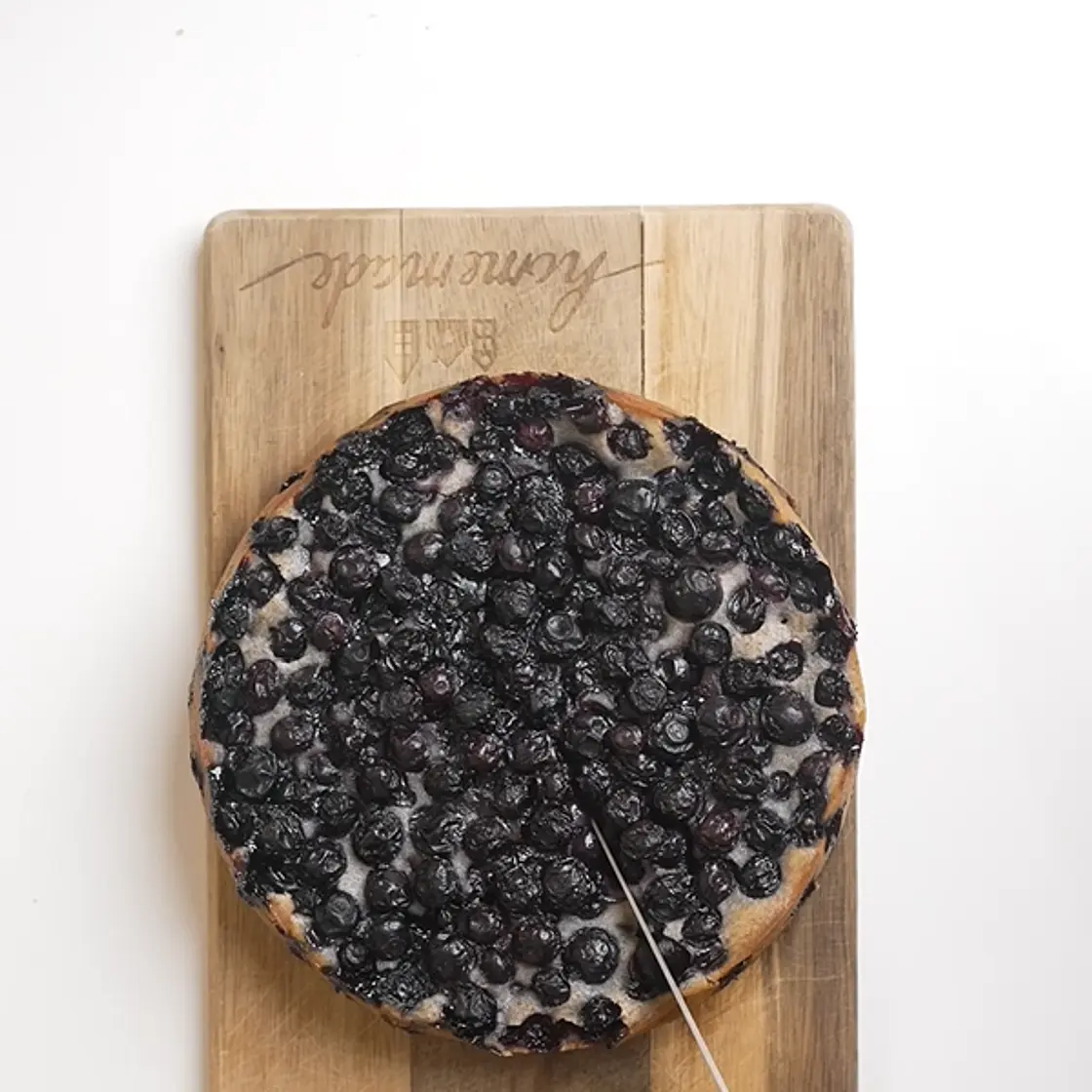 THE EASIEST BLUEBERRY CAKE EVER