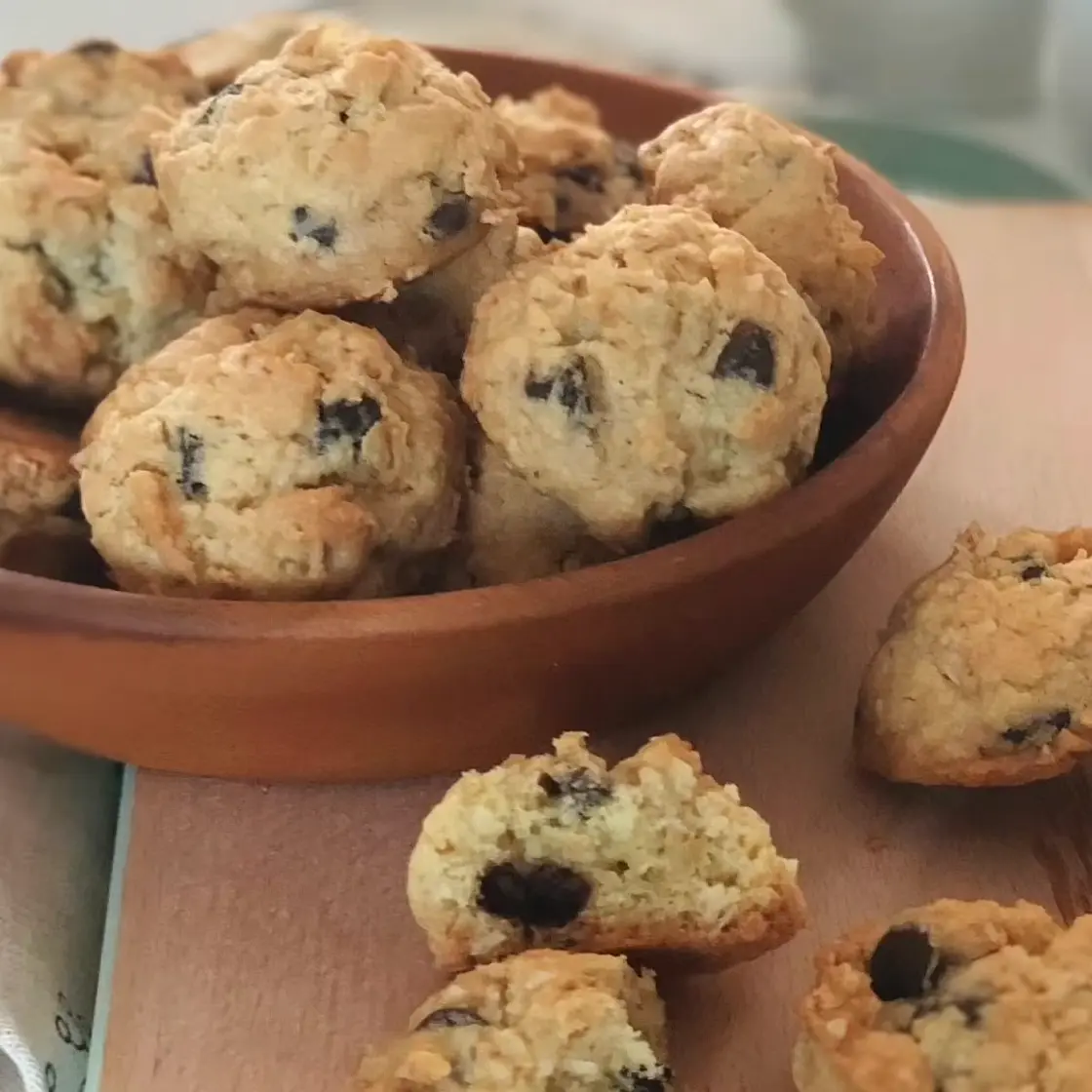 Oatmeal And Chocolate Cookies