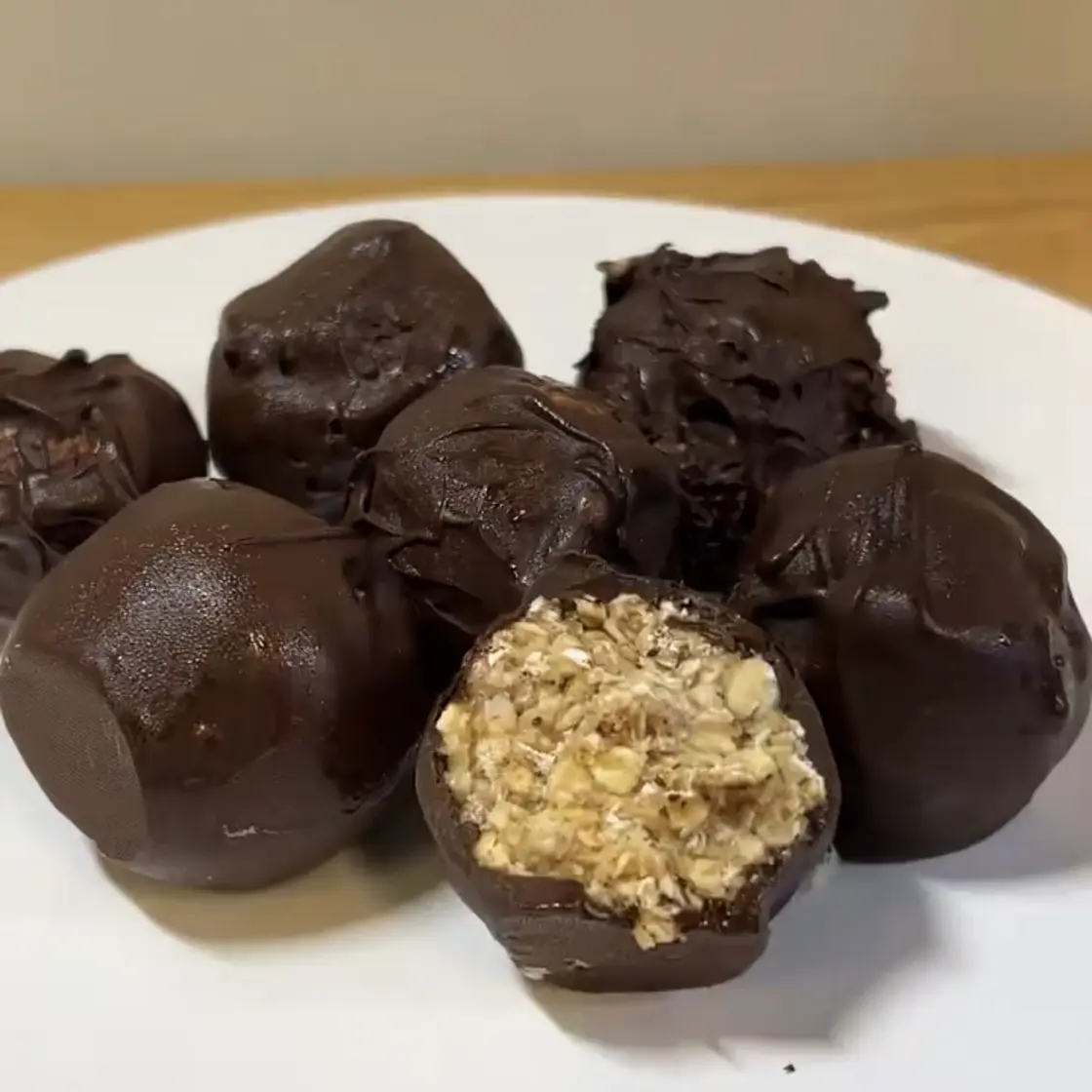 Oat peanut butter balls