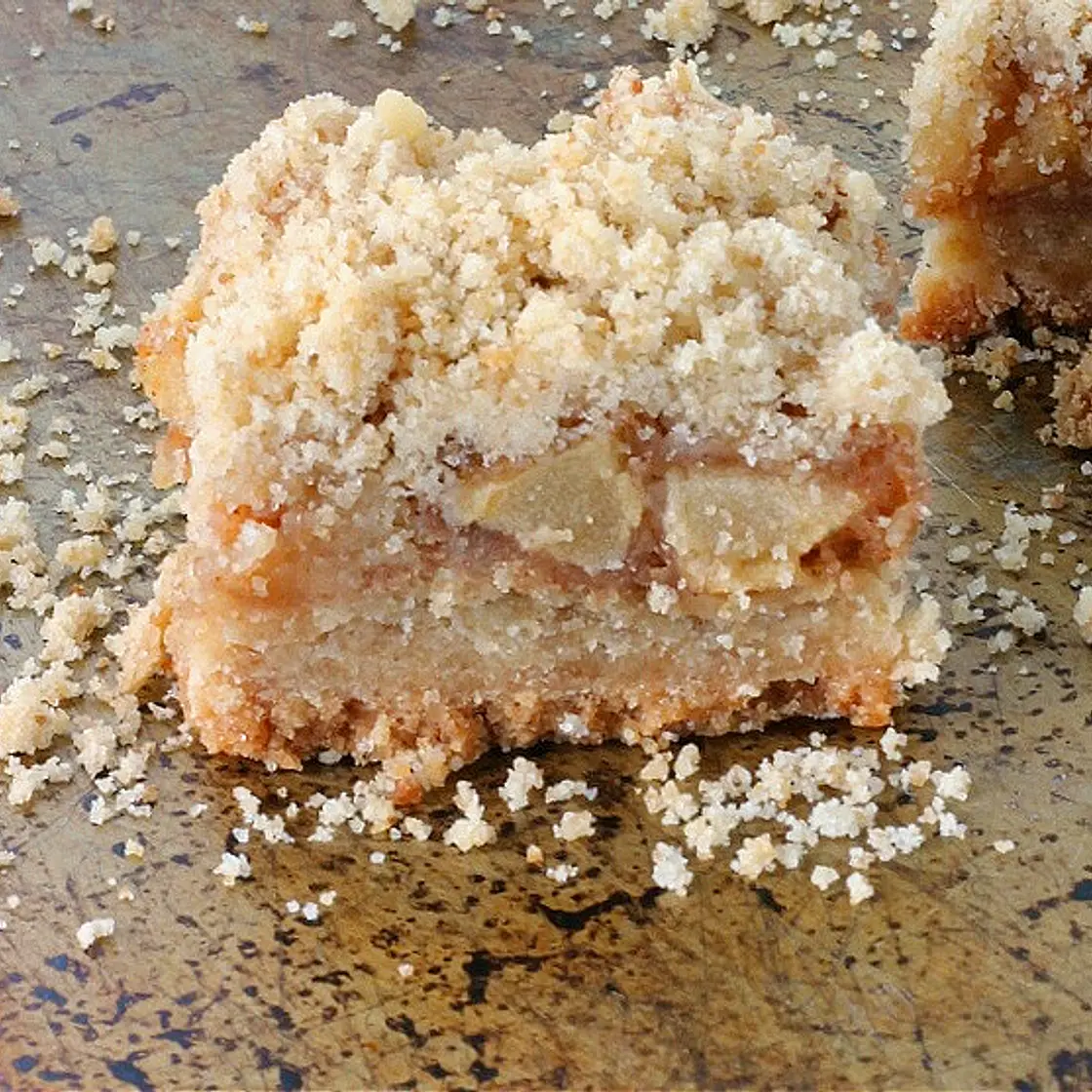 Apple Crumble Bars