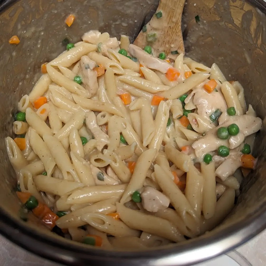 Instant Pot Garlic Parmesan Chicken and Pasta