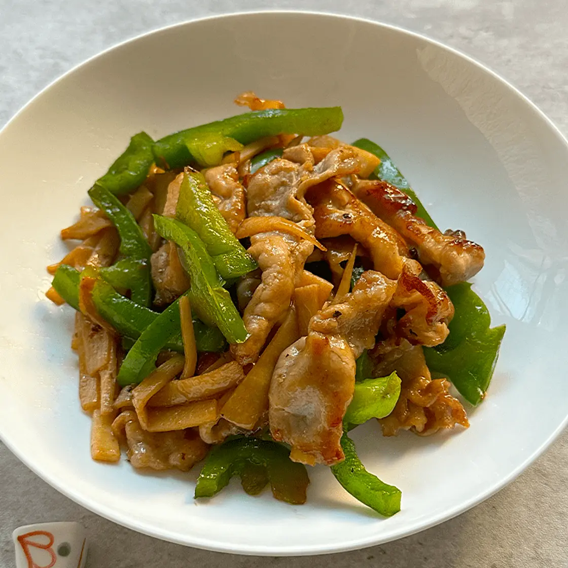 Chinjao Rosu (チンジャオロース : Beef and Green Pepper Stir-Fry)